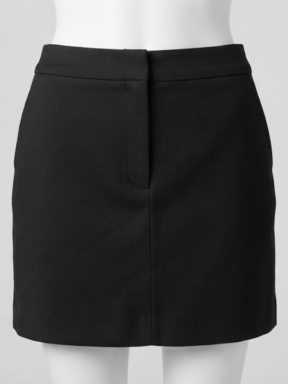 H&M Black Tailored Mini Skirt with Front Pockets & Structured Waistband - Size 6